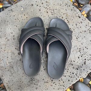 Olukai Women’s Puffy Slide Sandal